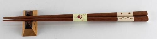 Japanese Cat Chopsticks Set – Natural Wood Chopsticks with Cat-Shaped Rest (Made in Japan)
