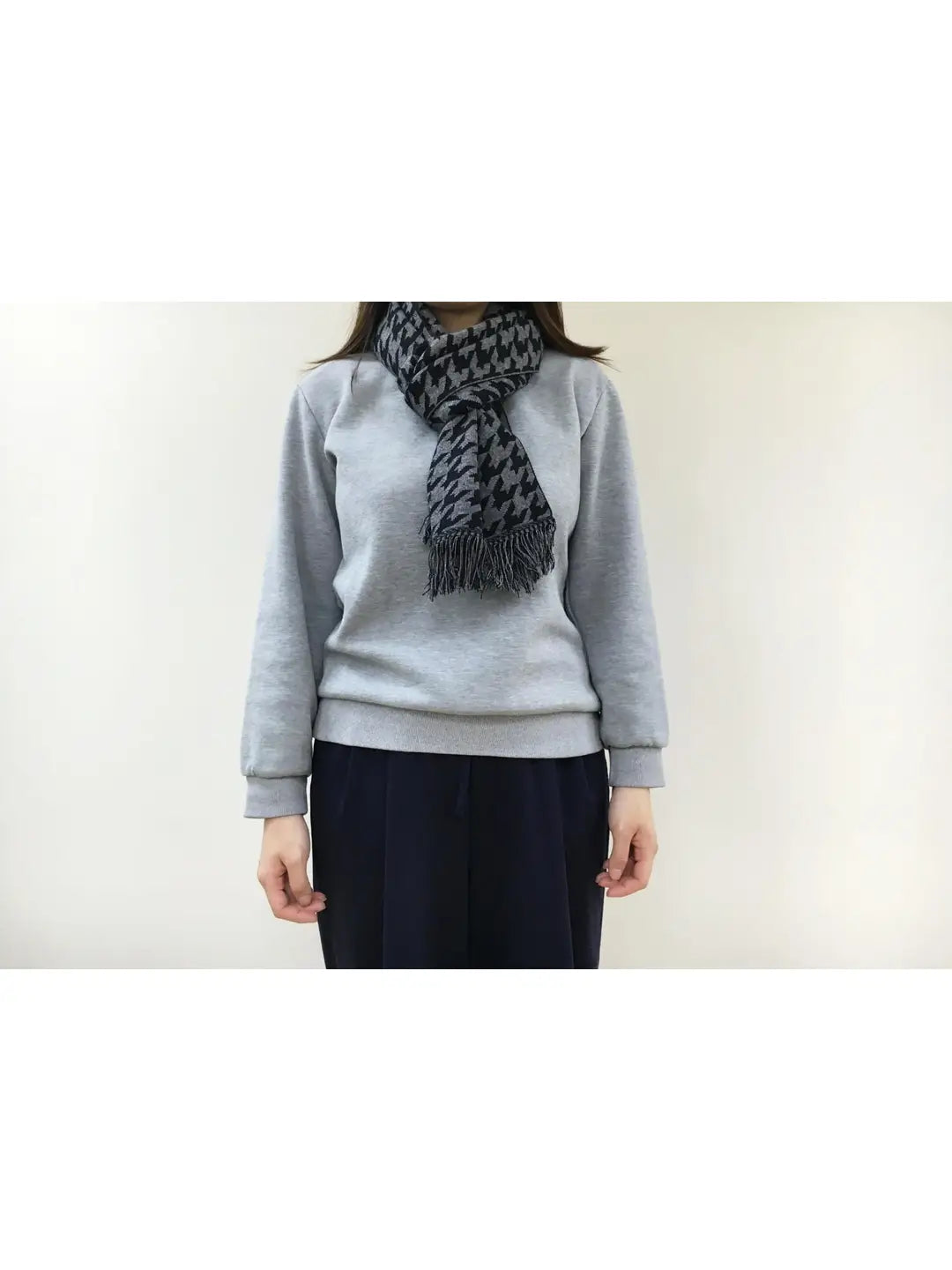 55 Silk 45 Cashmere Scarf In Houndstooth Pattern Monochrome