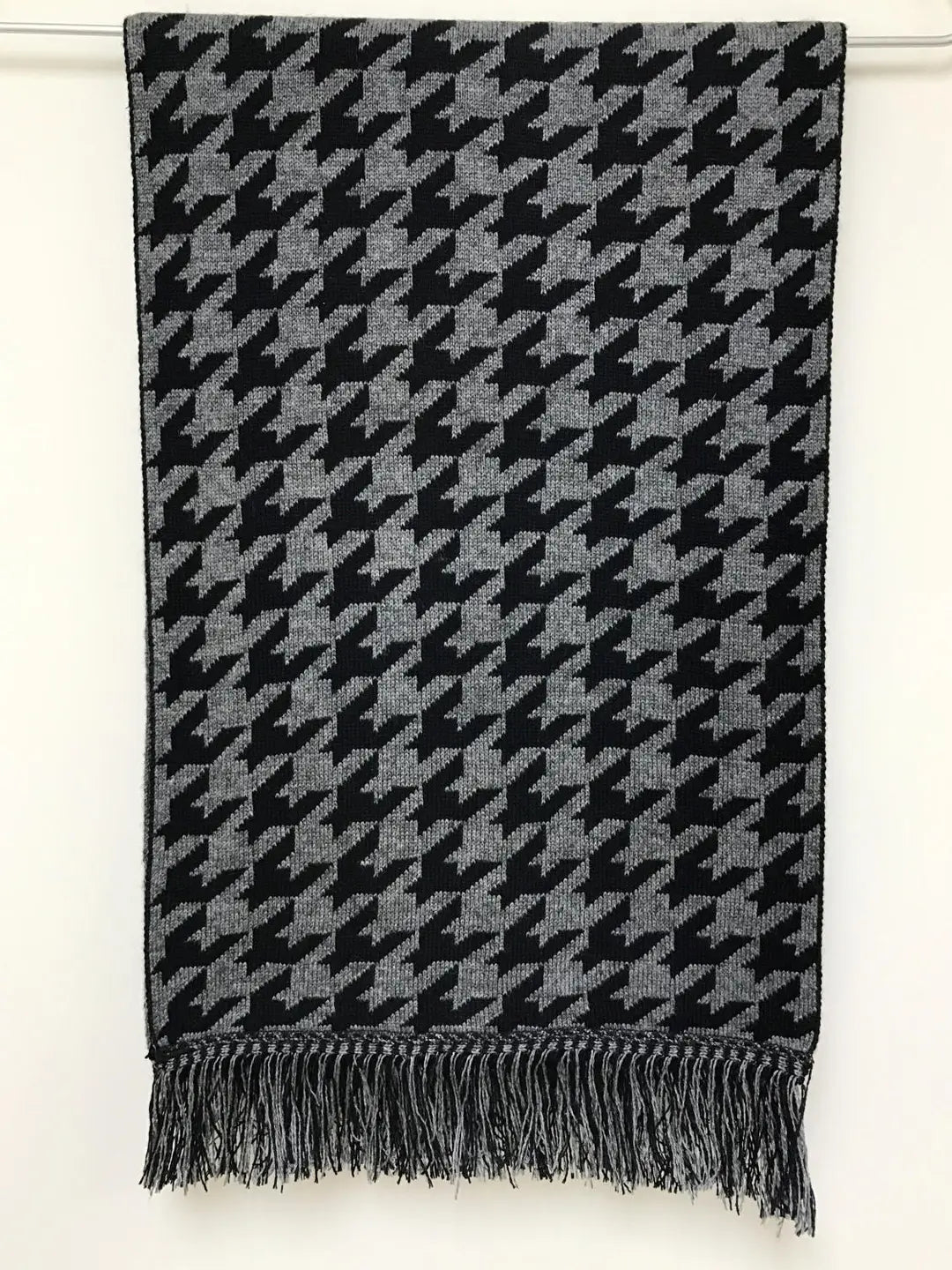 55 Silk 45 Cashmere Scarf In Houndstooth Pattern Monochrome