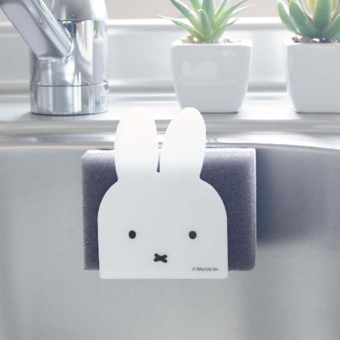 Miffy Magnet Holder